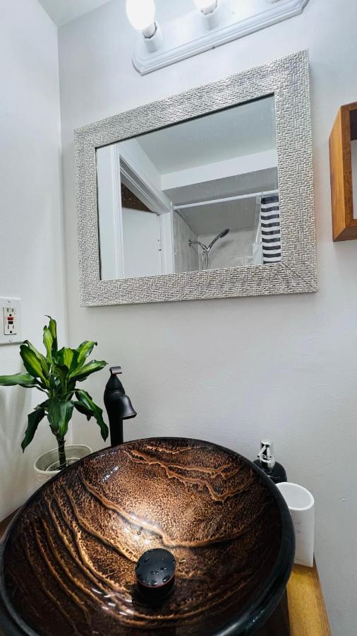 - Free Parking Bed & Breakfast